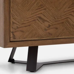 Drewniana szafka RTV z frontem w jodełkę KASTENOS