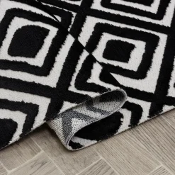 Dywaniki| Dywanik z połyskującym wzorem 3D czarne romby ETNA 60x100 cm