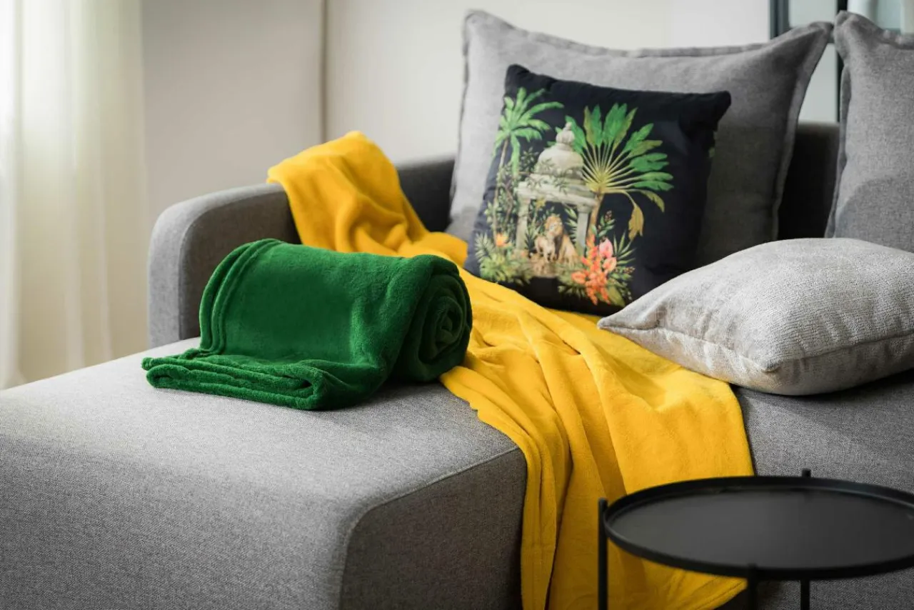 Koce I Narzuty| Koc musztardowy CORAL 130x160 cm