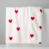 inny Koc zimowy SHERPA RED HEARTS 150x200 cm