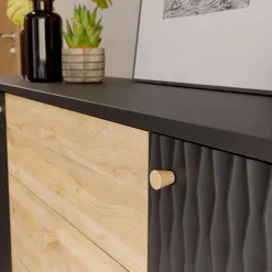 Komody|FORTE Komoda ryflowana z szufladami FIXSMILE 138 cm