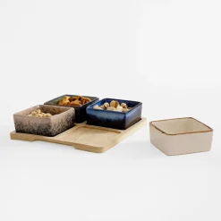 Miski, Patery I Półmiski|inny Komplet 4 miseczek na kwadratowej bambusowej podstawie 19x19 cm