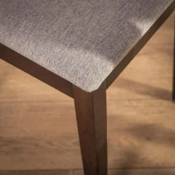 Krzesło z tapicerowanym siedziskiem KOSTAL