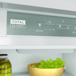 WHIRLPOOL Lodówka do zabudowy 6 zmysł WHC18T322