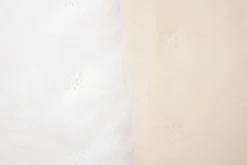 Koce I Narzuty| Narzuta na łóżko biało-beżowa FRINGLE 220x200 cm