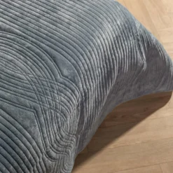 Koce I Narzuty| Narzuta na łóżko jasnoniebieska SILKY 180x200 cm