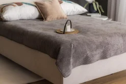 Koce I Narzuty| Narzuta na łóżko jasnoszara SILKY 200x220 cm