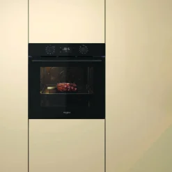 WHIRLPOOL Piekarnik do zabudowy z hydrolizą czarny OMK58HU1B