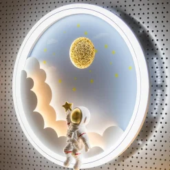 Lampy Wiszące I Sufitowe|Lampy Do Pokoju Dziecięcego|Zumaline Plafon LED astronauta kolorowy FOCUS