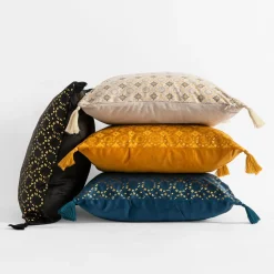 Poszewka dekoracyjna czarna WAYNE 45x45 cm