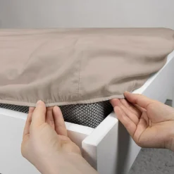 inny Prześcieradło satynowe z gumką beżowe 90x200 cm