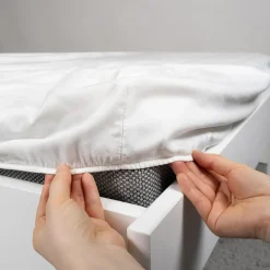 inny Prześcieradło satynowe z gumką białe 140x200 cm