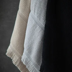 Texpol Ręcznik bawełniany z frędzlami srebrny SANTORINI 70x140 cm