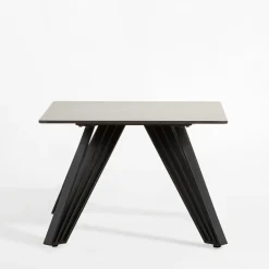 inny Stolik na metalowych nogach EGENO