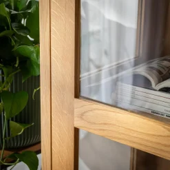 Witryny|inny Witryna z szufladami z litego drewna STELLA dąb naturalny