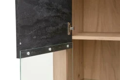 Wąska witryna industrialna LEEDS